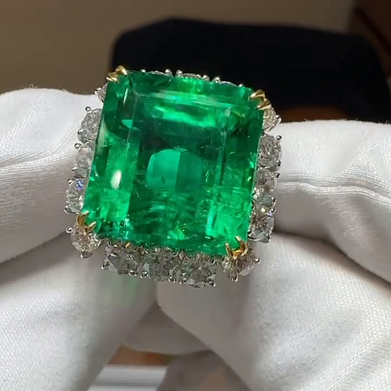 14ct Asscher Cut Emerald Green Halo Handmade Ring