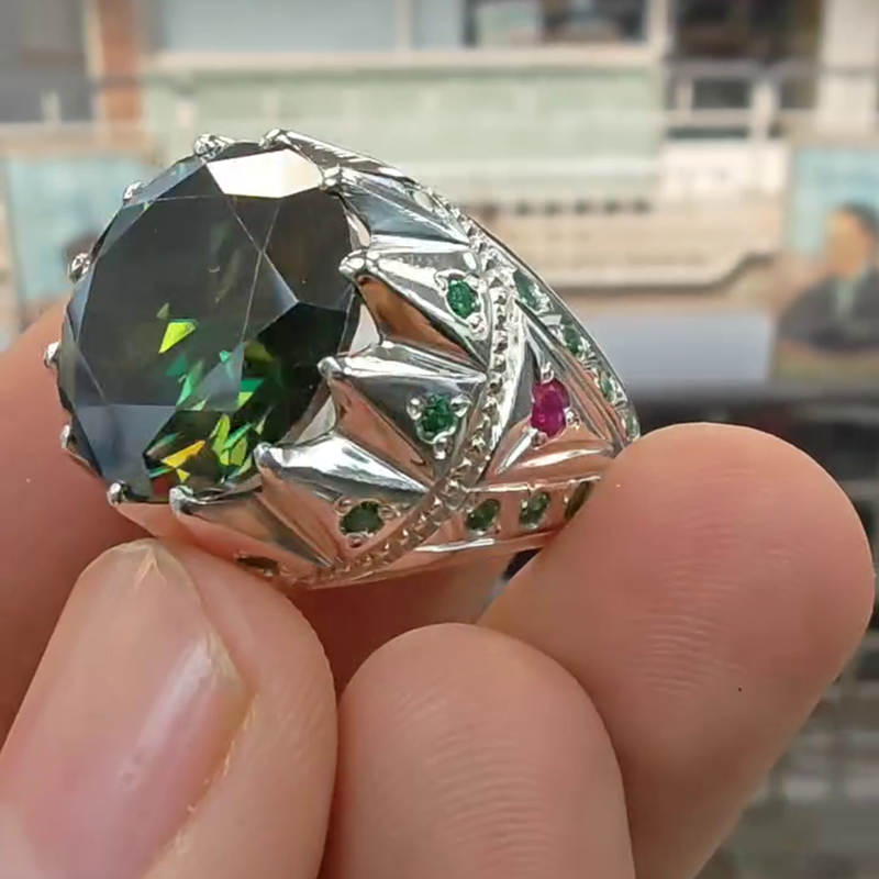 8ct Round Cut Peridot Vintage Handmade Men's Ring