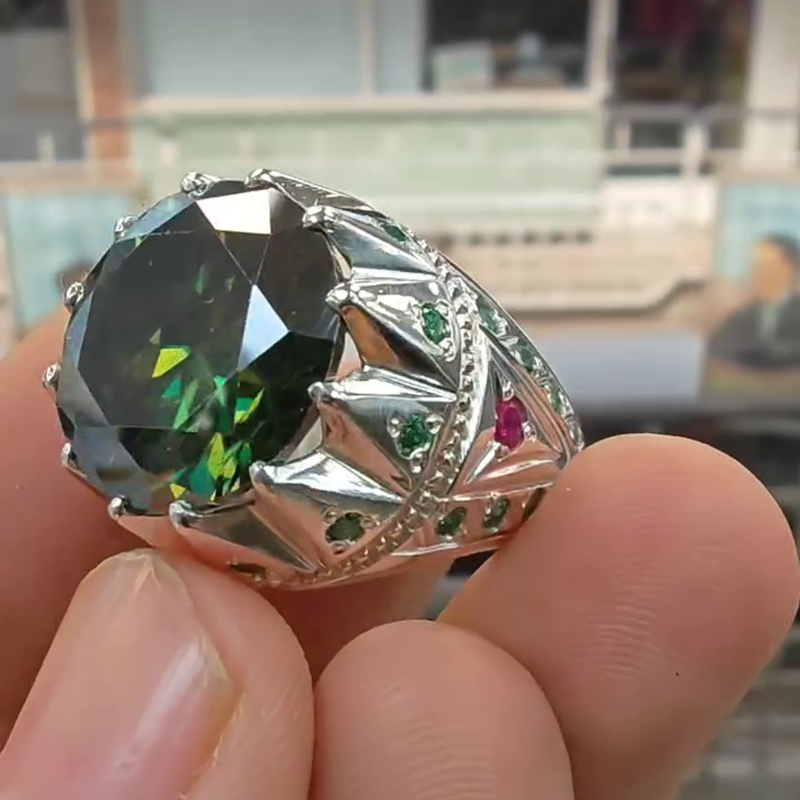 8ct Round Cut Peridot Vintage Handmade Men's Ring