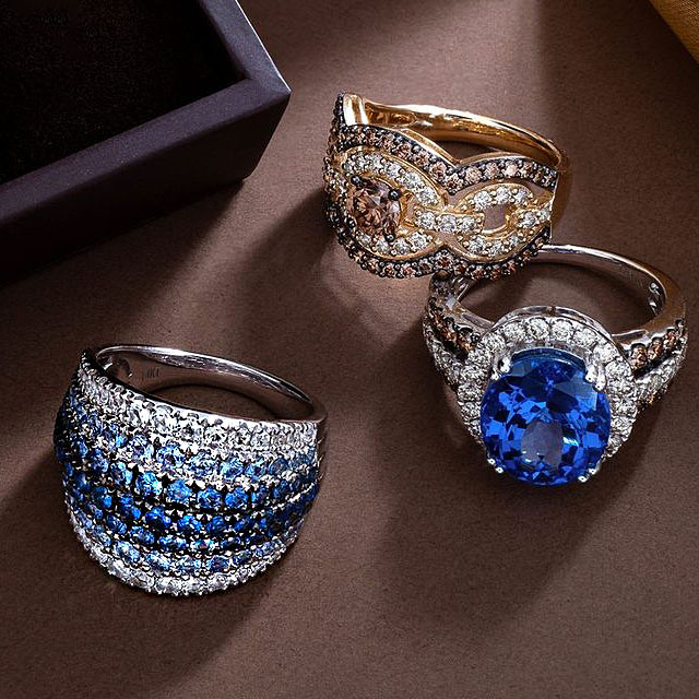 9.25ct Round Cut Gradient Sapphire Cocktail Ring