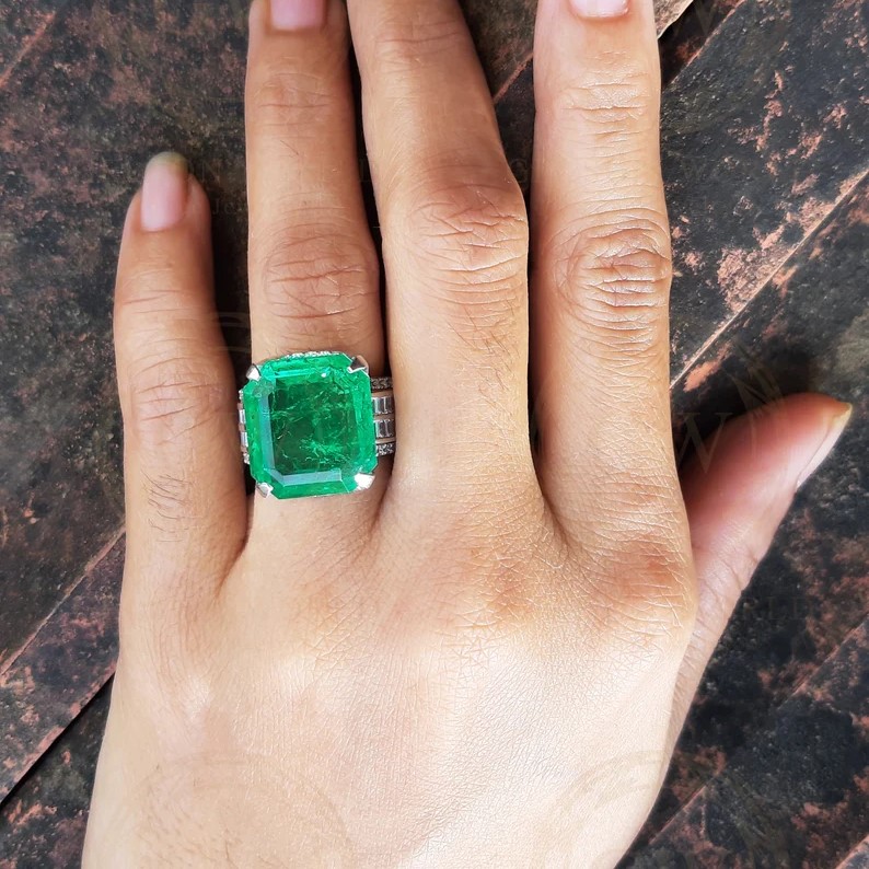 14ct Green Emerald Cut Cocktail Engagement Ring