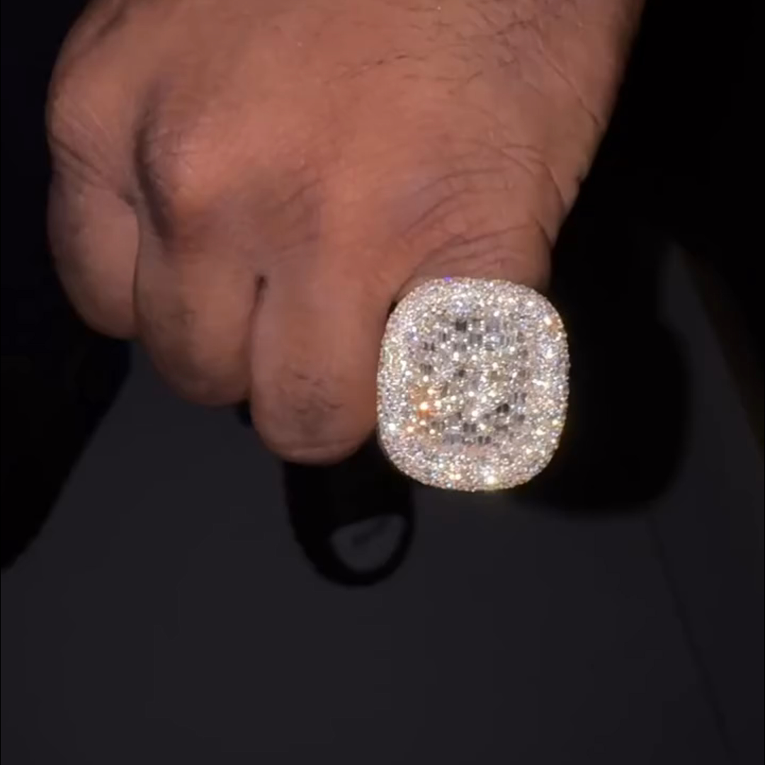 Luxury handmade men's ring in sterling silver and yellow gold with all around diamonds