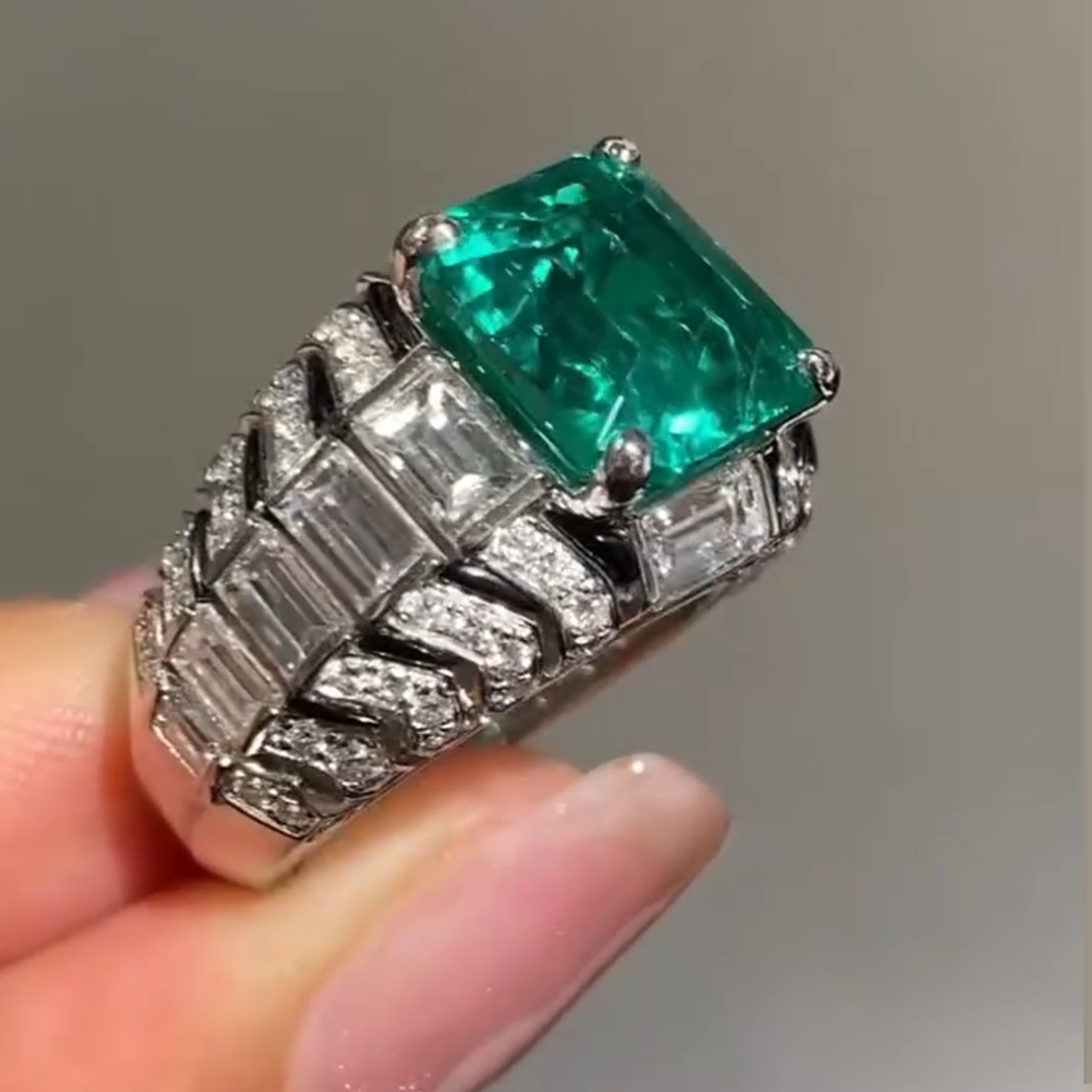 8ct Cushion Cut Emerald Luxury Sterling Silver Handmade Ring