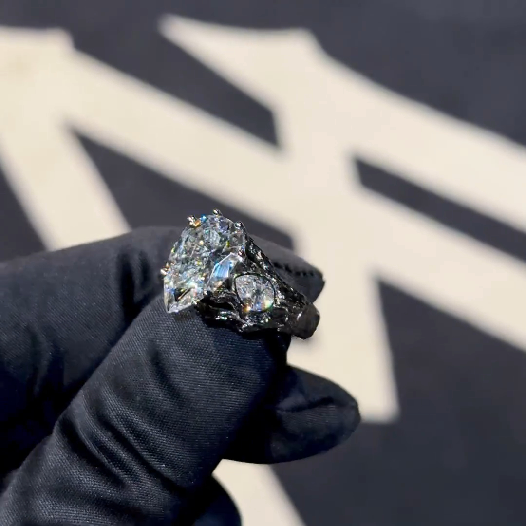 8ct Pear-shaped Diamond Sterling Silver Handmade Ring