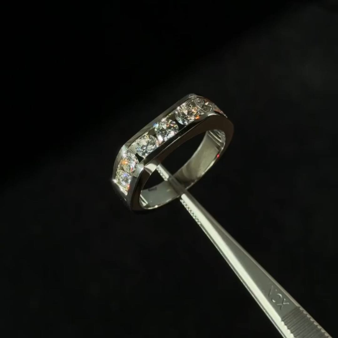 1ct Round-cut Sterling Silver Luxury Handcrafted Ring