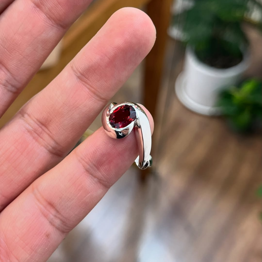3ct Oval-cut Ruby ​​sterling Silver Handmade Ring