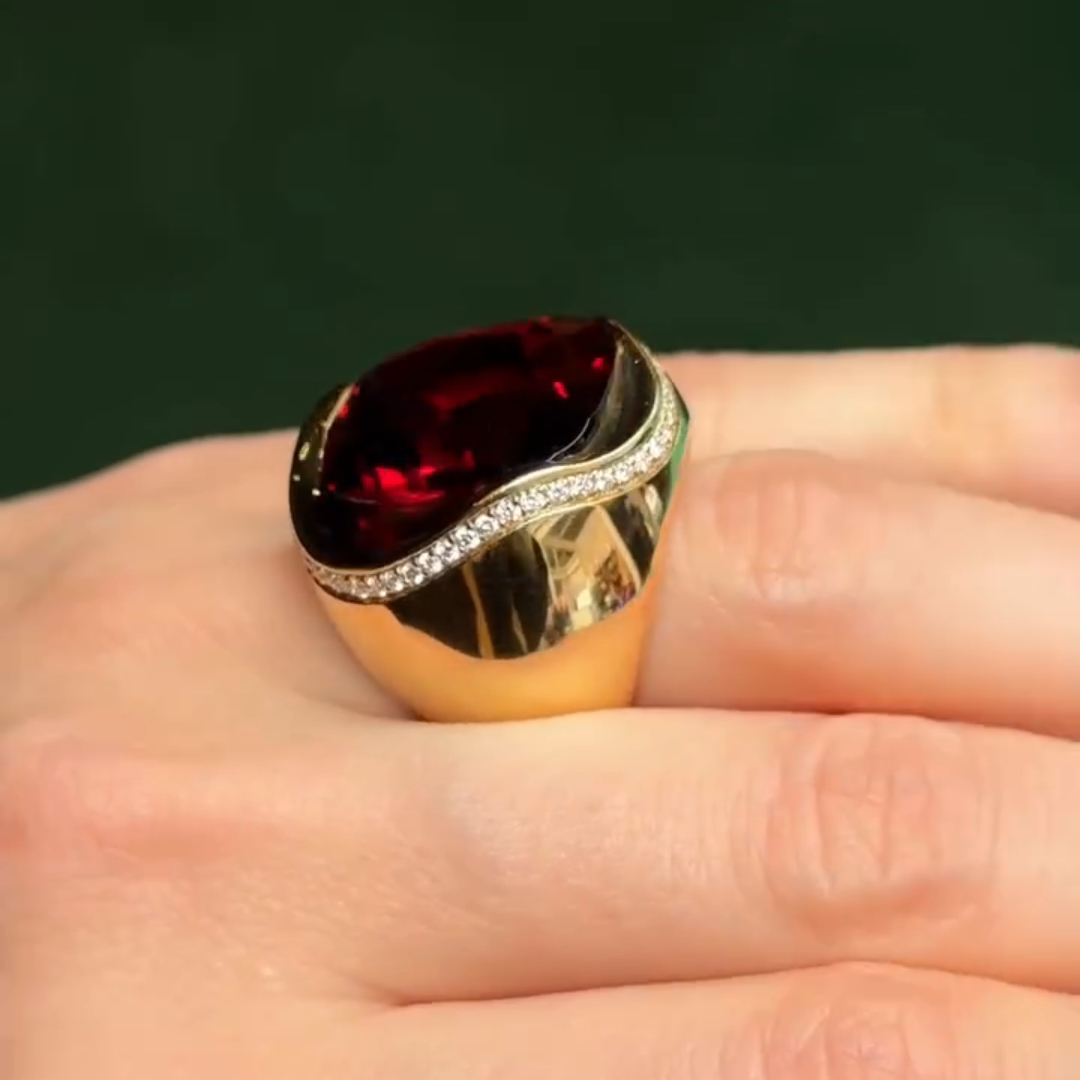 8ct Round-cut Ruby ​​sterling Silver Plated With Yellow Gold Handmade Ring