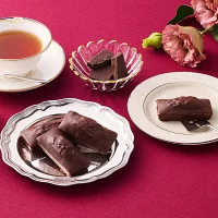 ＼楽天ランキング1位／バレンタイン 2026 お菓子 プレゼント ギフト おしゃれ 洋菓子 ブランド チョコ以外 スイーツ お返し 詰め合わせ 個包装 プチギフト 人気 【季節限定】HFN-9EC フィナンシェ・ノワール 4個入 ※お届けは3/14まで