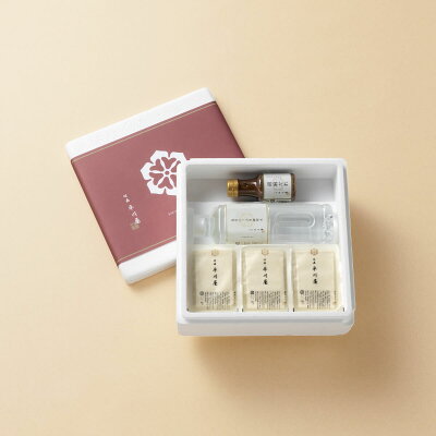 【贈り物に最適】佐賀県産大豆使用嬉野温泉名物温泉湯豆腐（３～５名様分）