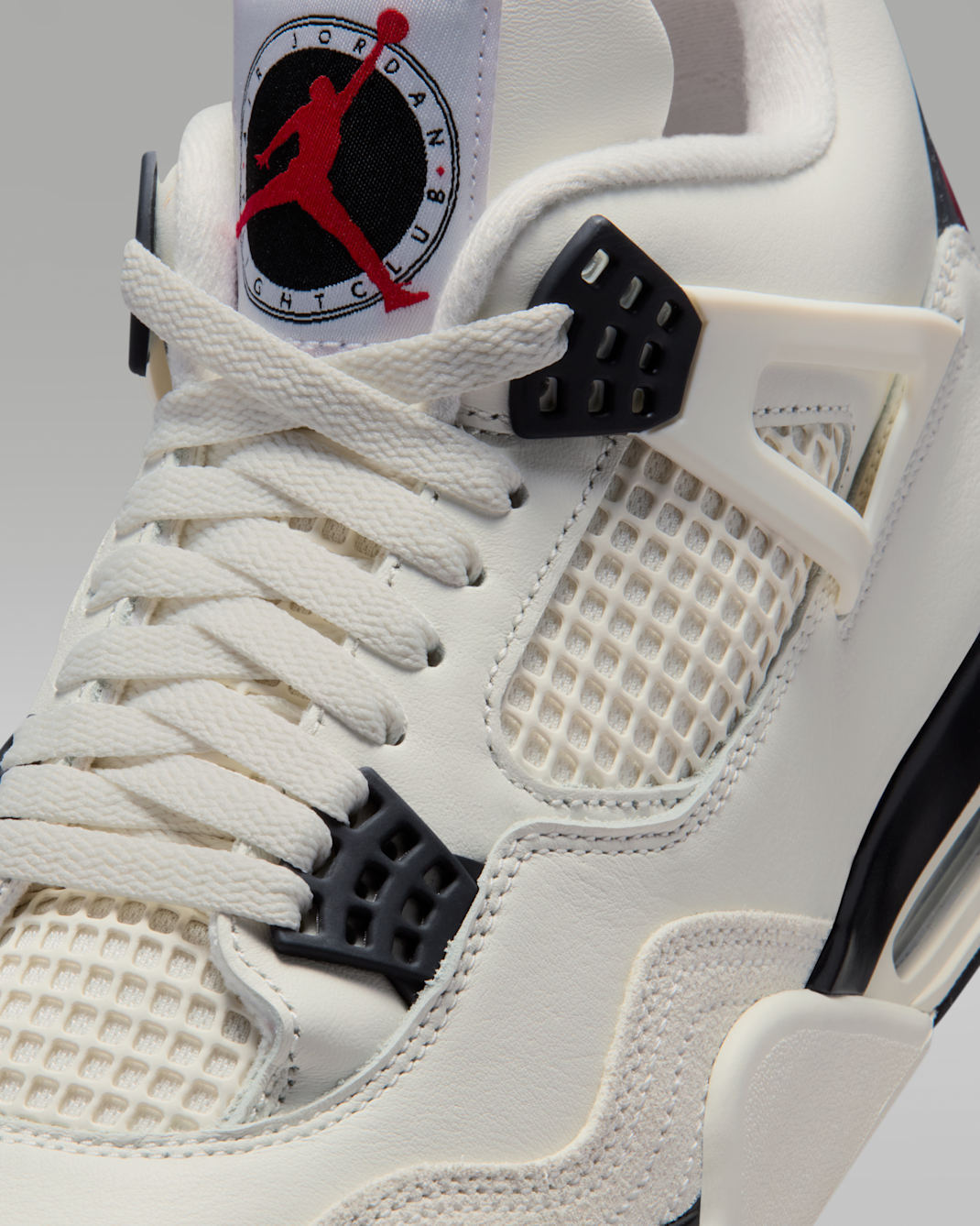 Air Jordan 4 Retro