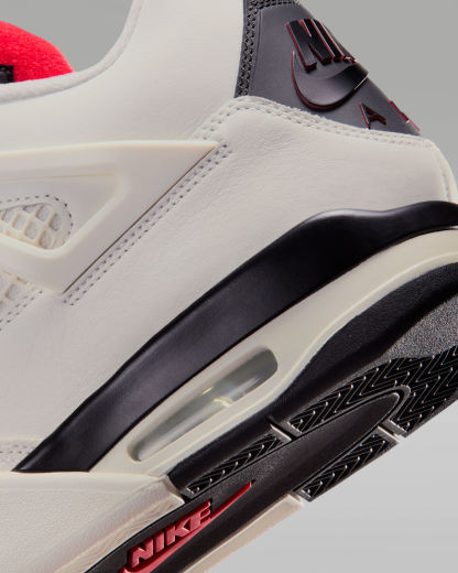 Air Jordan 4 Retro