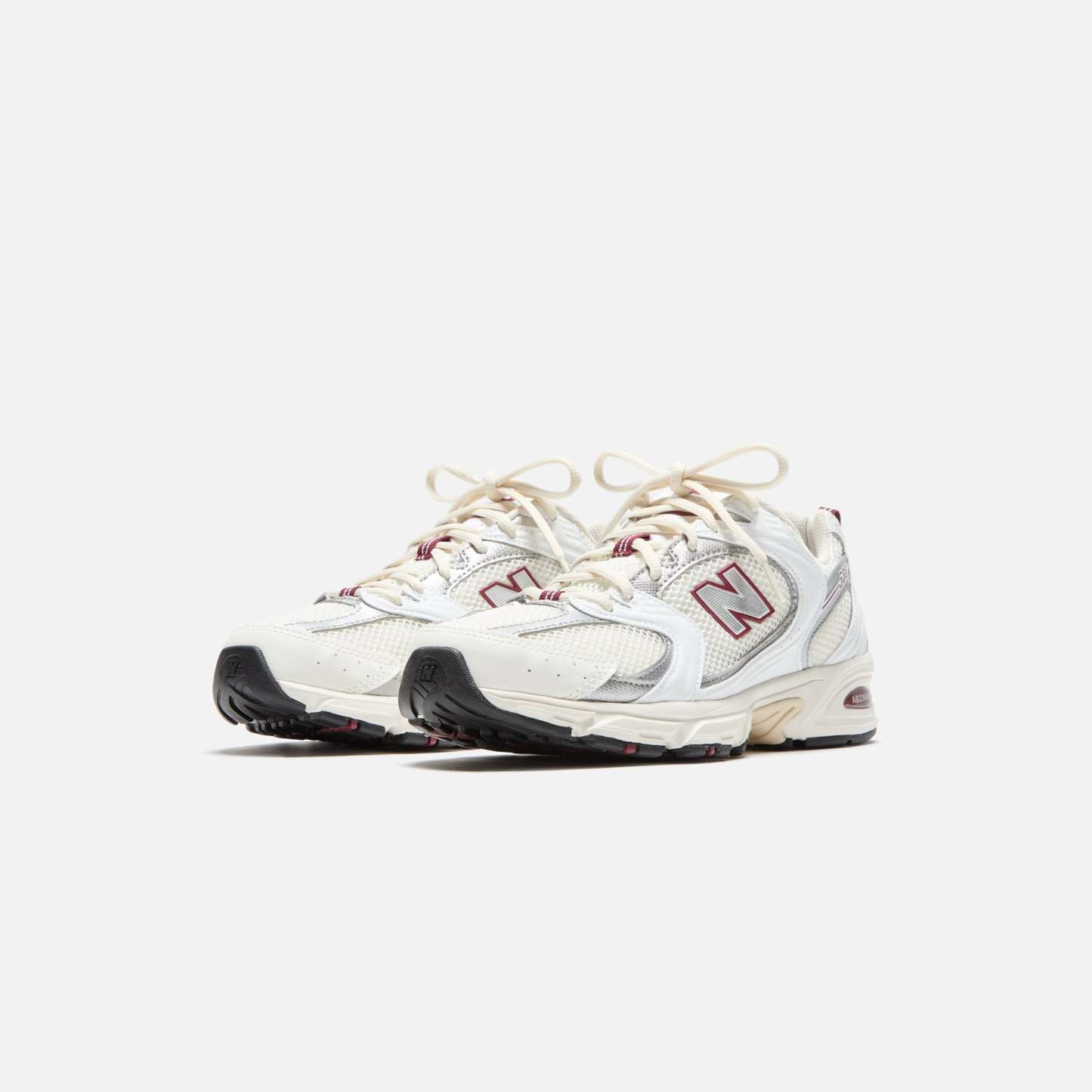 Nethew Bathelance 530 - Sea Salt / White / Mercury Red