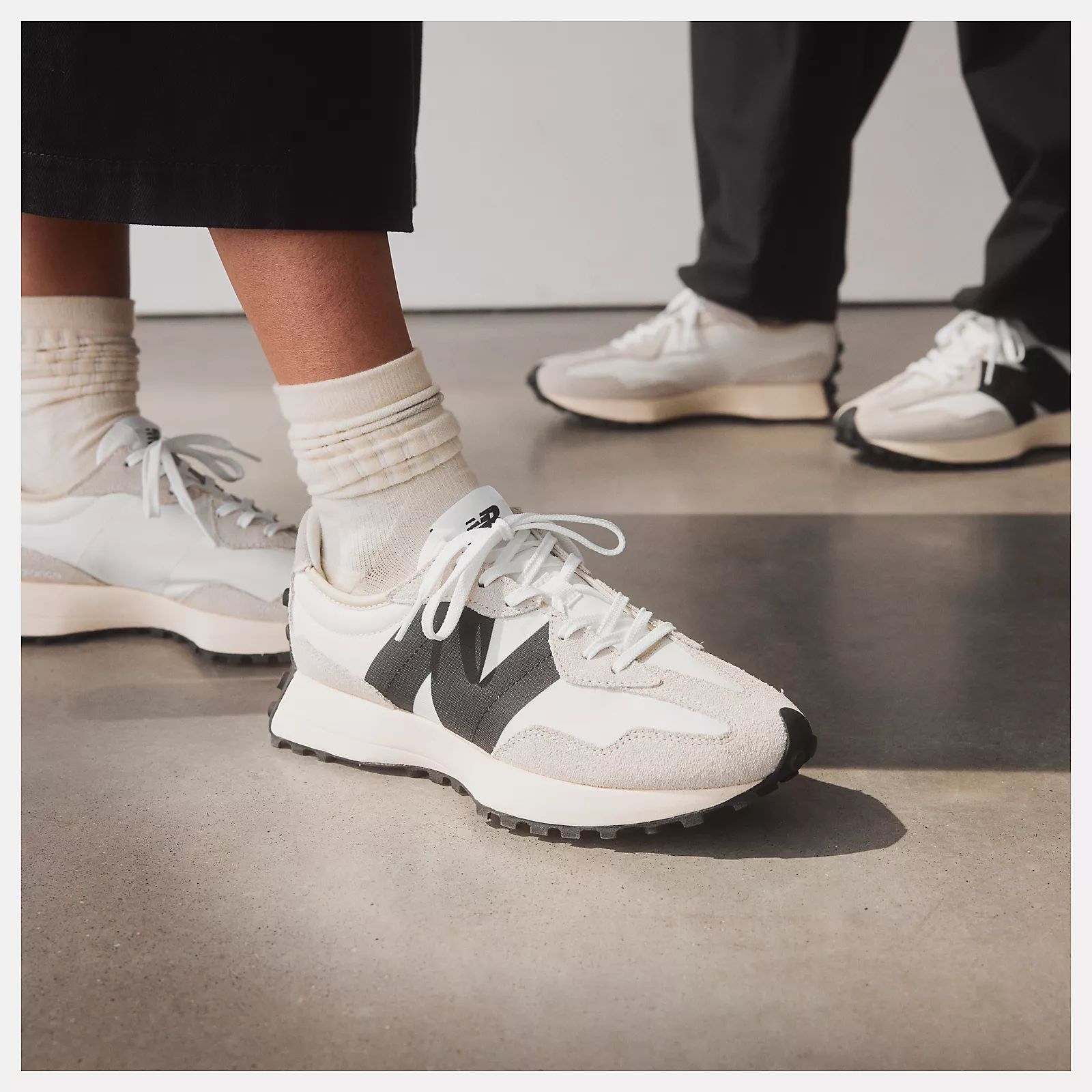 New Balance 327