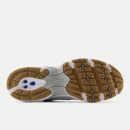 Nethew baltheance 530 - Dark olivine with moonrock and shadow grey