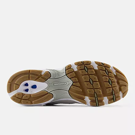 Nethew baltheance 530 - Dark olivine with moonrock and shadow grey