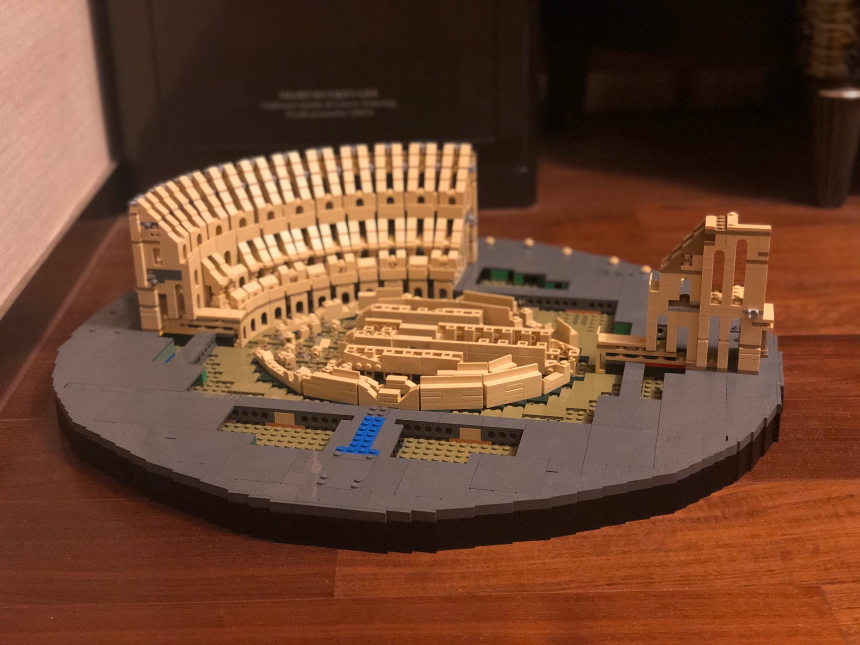 Roman Expert Coliseum building blocks model - chaoxingtoys
