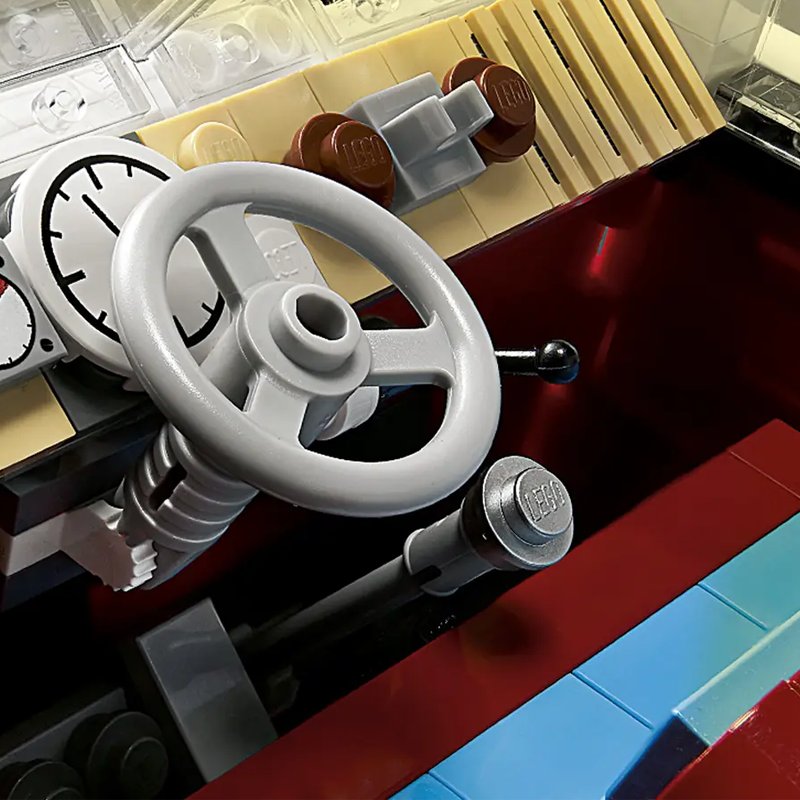 Classic Retro Camper Van building blocks model - chaoxingtoys