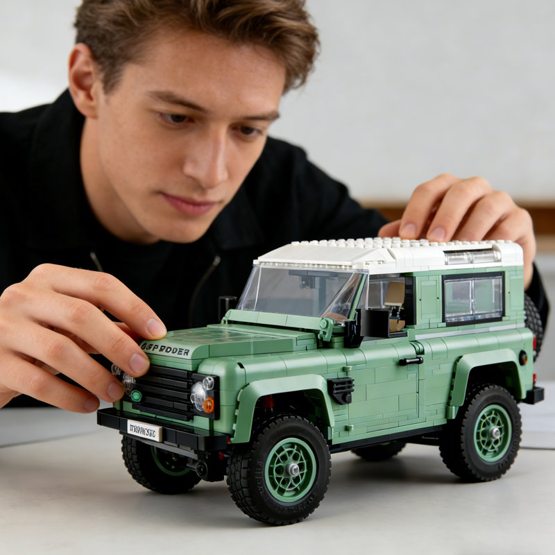 Classic Land Rover Defender building blocks 10317