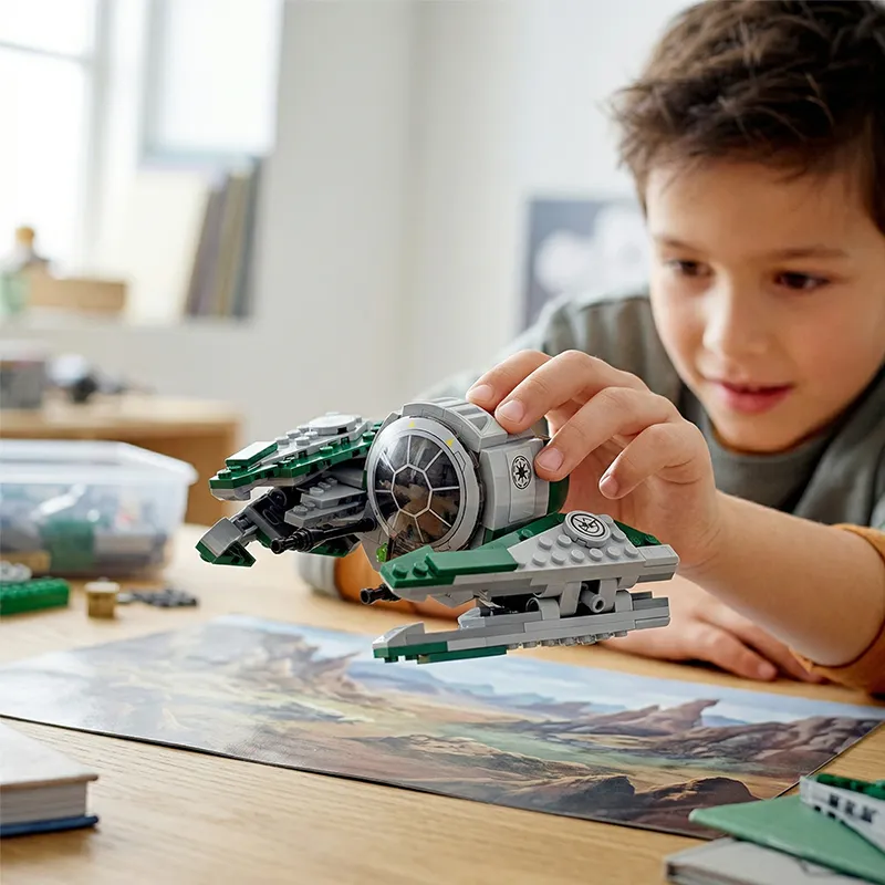 Yoda's Jedi Starfighter™