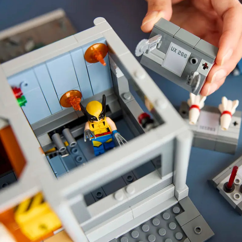 X-Men Mansion building blocks 76294