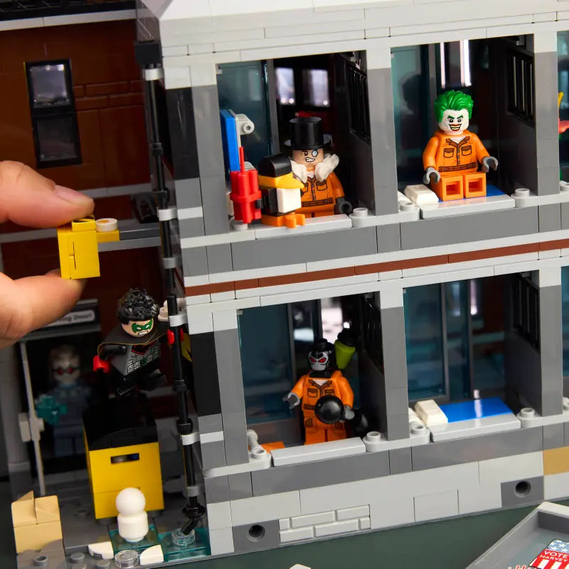 Arkham Asylum building blocks 76300
