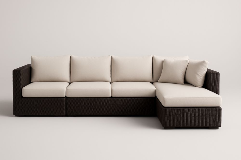 Divano angolare modulare da giardino in rattan sintetico con cuscini in poliestere crema