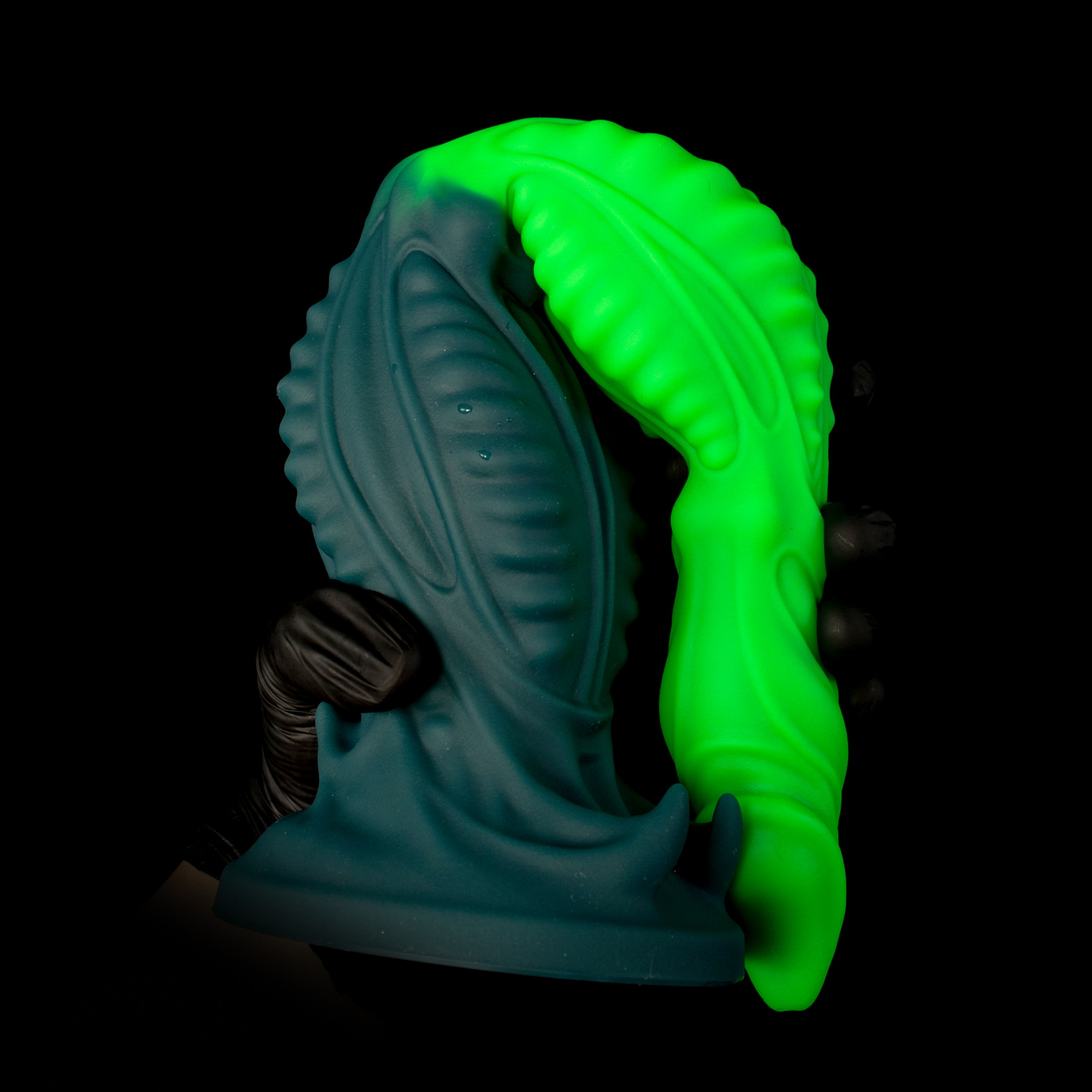 Glow Tyrant - Segmented Extra-Long Bioluminescent Alien Dildo | Korym