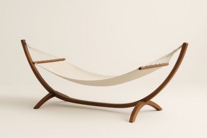 Hamac en coton beige avec structure en bois dur