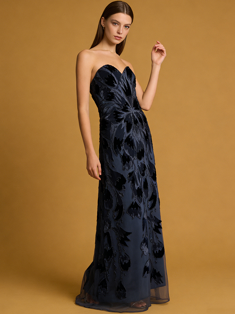 A-Line Strapless Tulle Floor-Length Dress with Velvet Floral for Wedding Guest