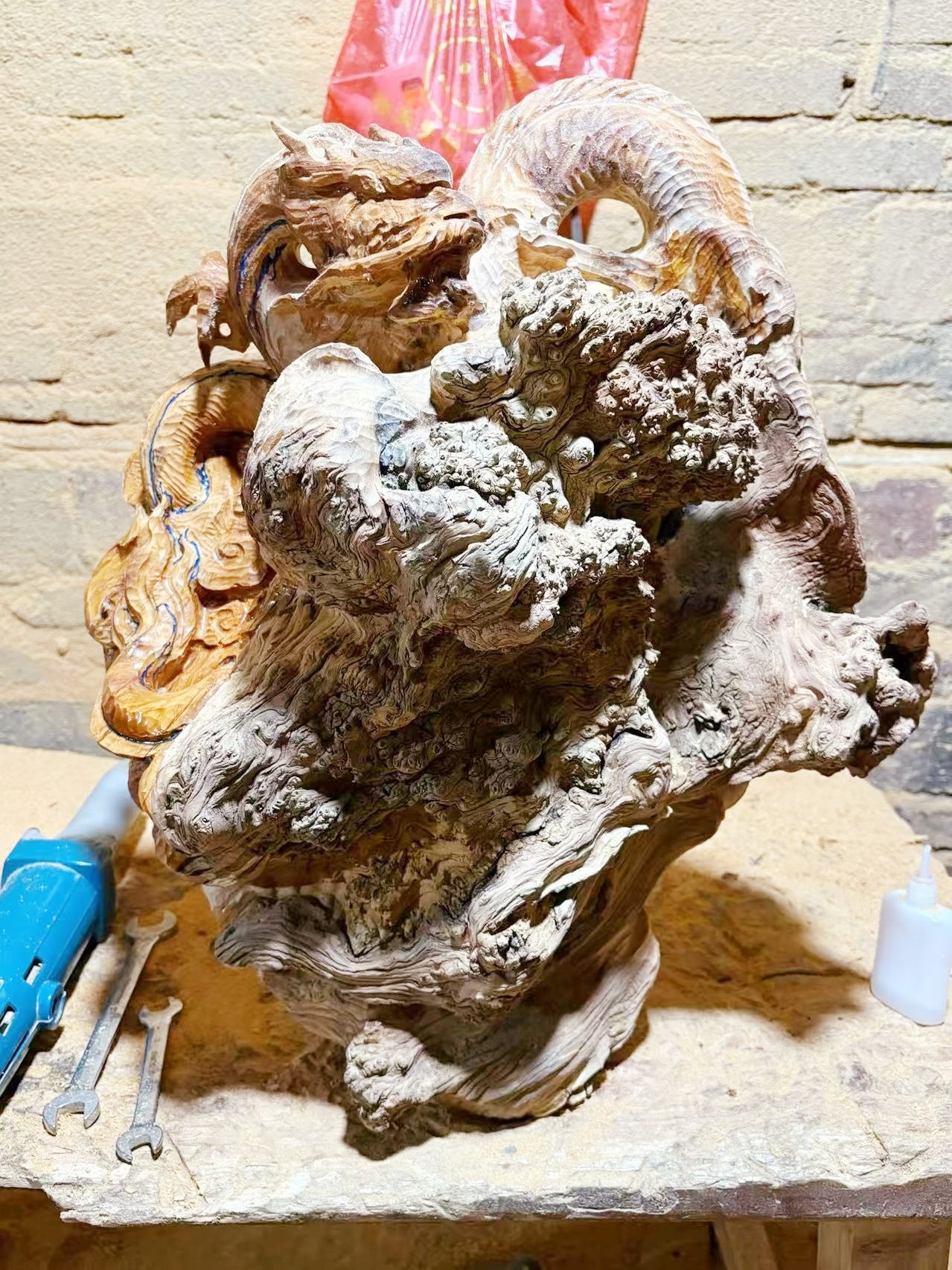 職人による手彫り工程