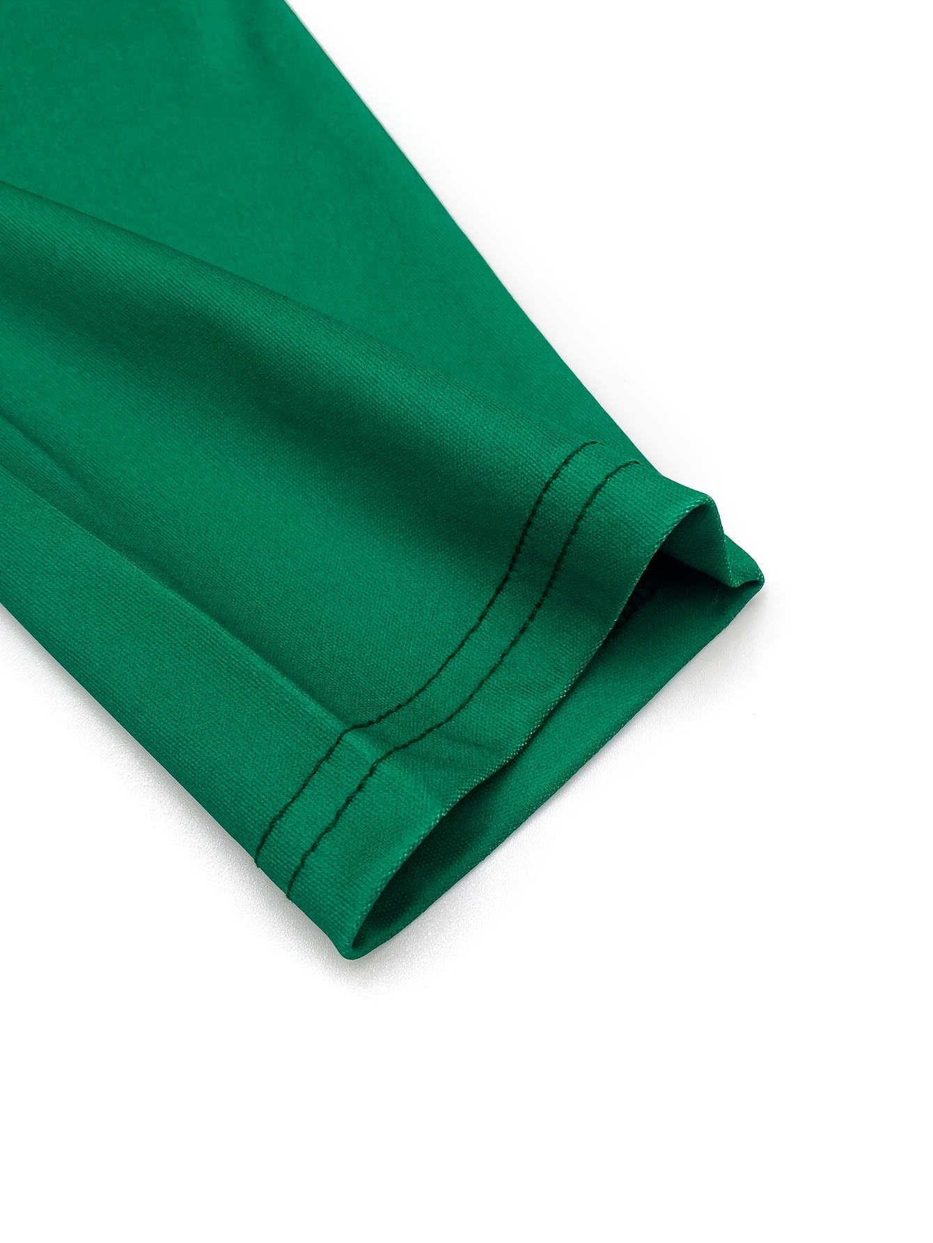 “Men’s St. Patrick’s Day Shamrock Print Hoodie – Lucky Green Pullover Sweatshirt”