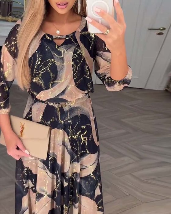 Elegantné šifónové šaty s potlačou a trojštvrťovými rukávmi