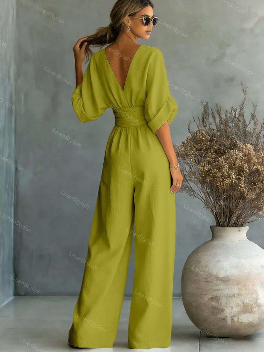 Divatos V-nyakú deréknál szabott overál