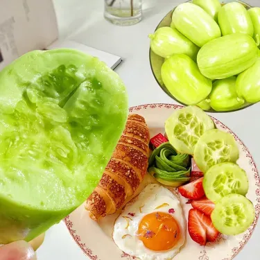 🥒 Mini „Jade Lady“ – malé a mimoriadne chutné! Ideálne na jednoduché pestovanie na balkóne alebo v záhrade 🌱💚