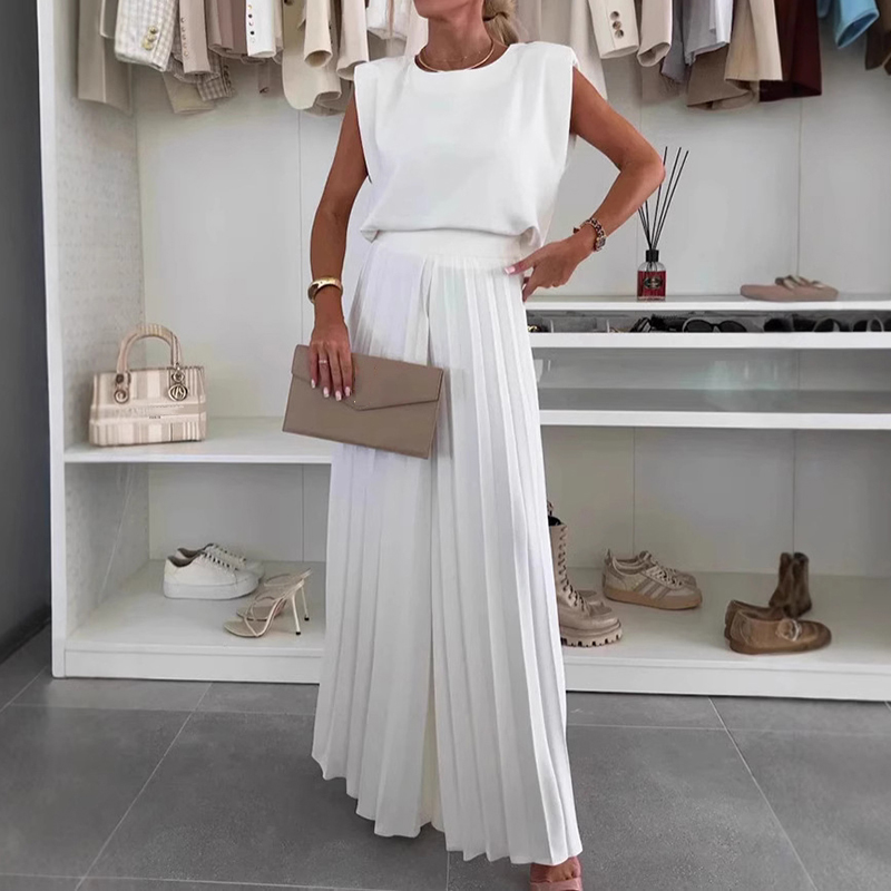 Elegant Round Neck Sleeveless Top And Pleated Wide-leg Pants Two Piece Set