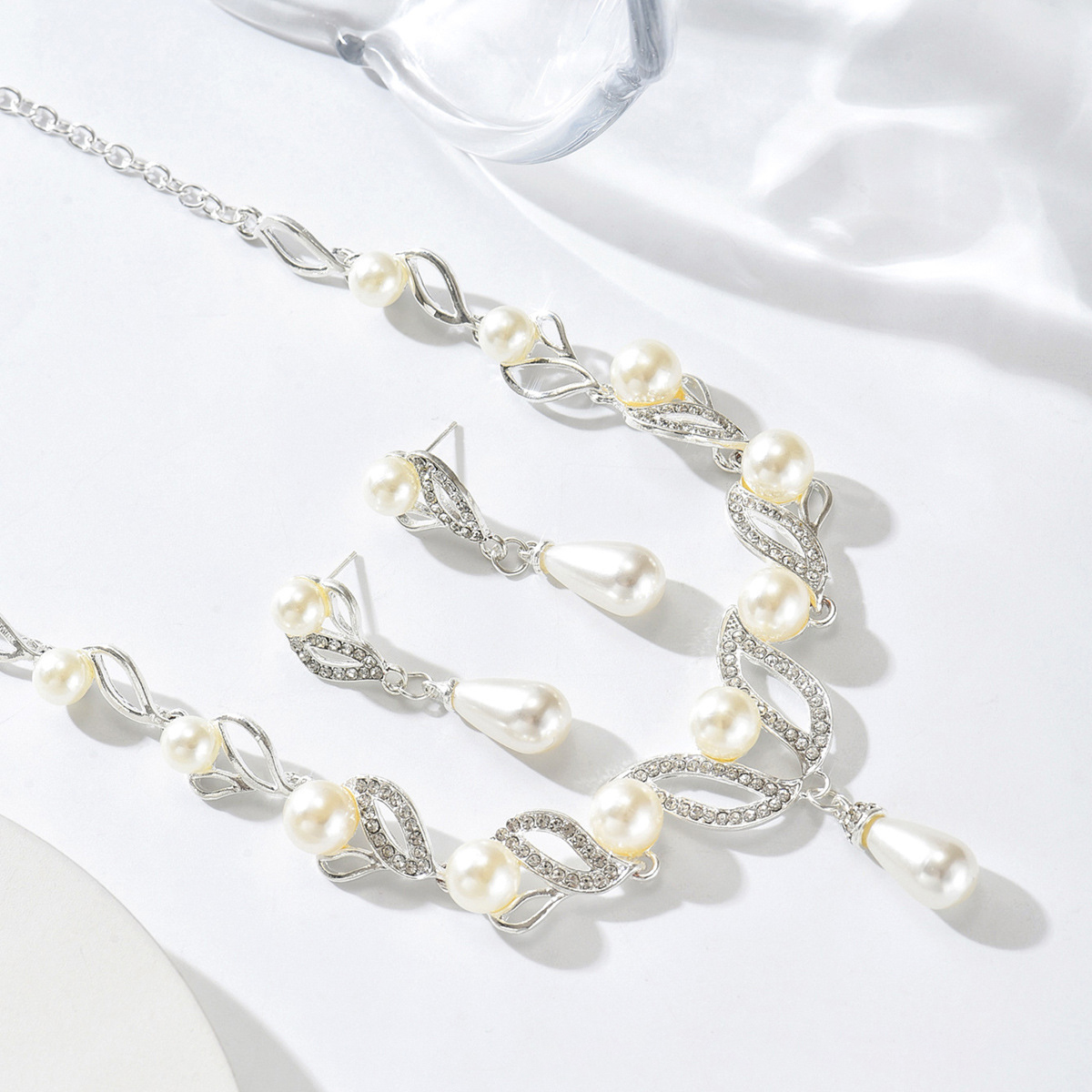 2pcs/set Elegant Imitation Pearl  Necklace Earrings And Bracelet Party Jewelry Set