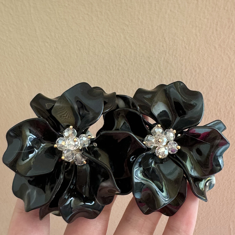 Elegant Flower Earrings