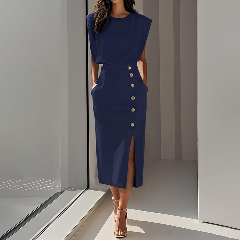Elegant Solid Color Round Neck Sleeveless Slit Midi Dress