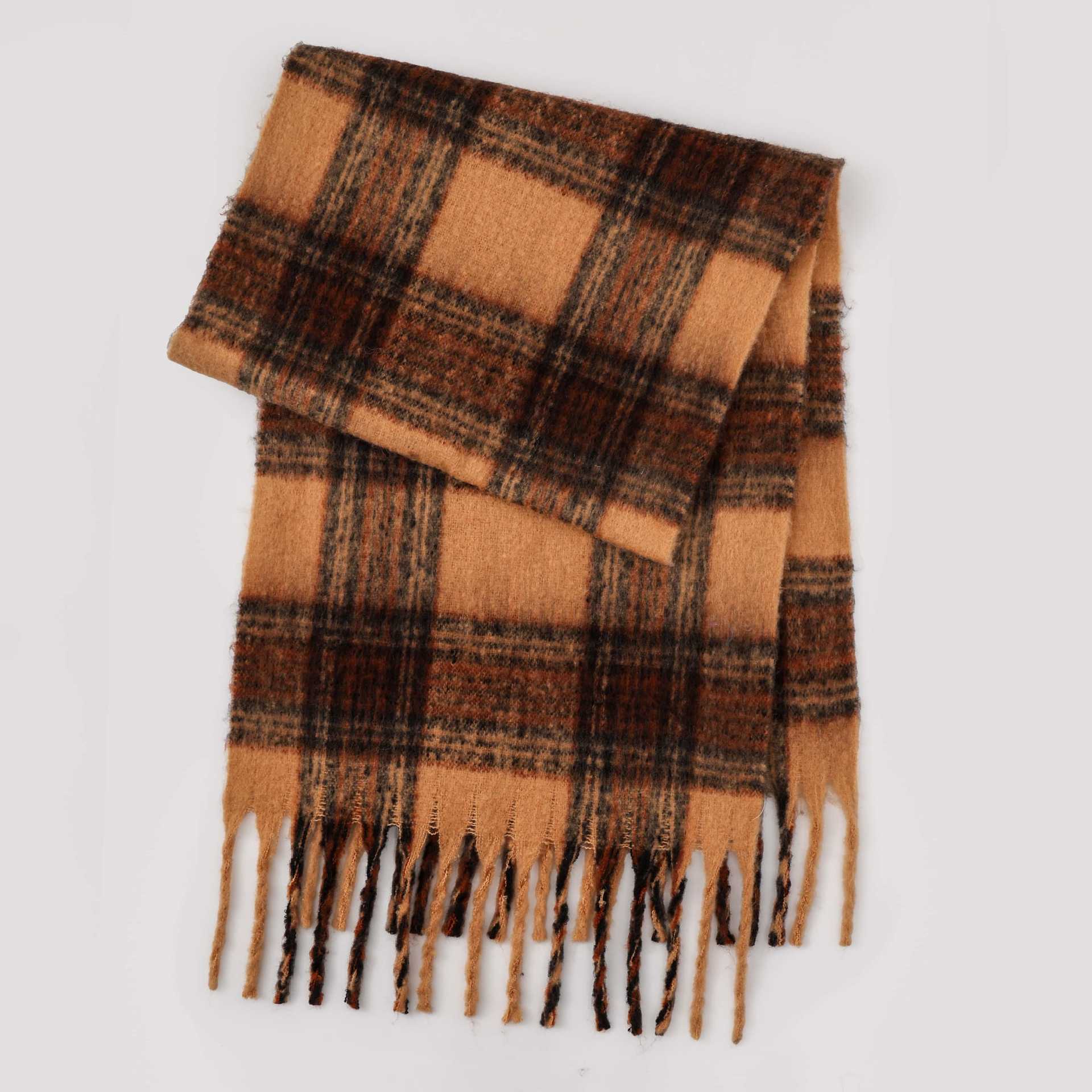 Elegant Plaid Tasseled Scarf