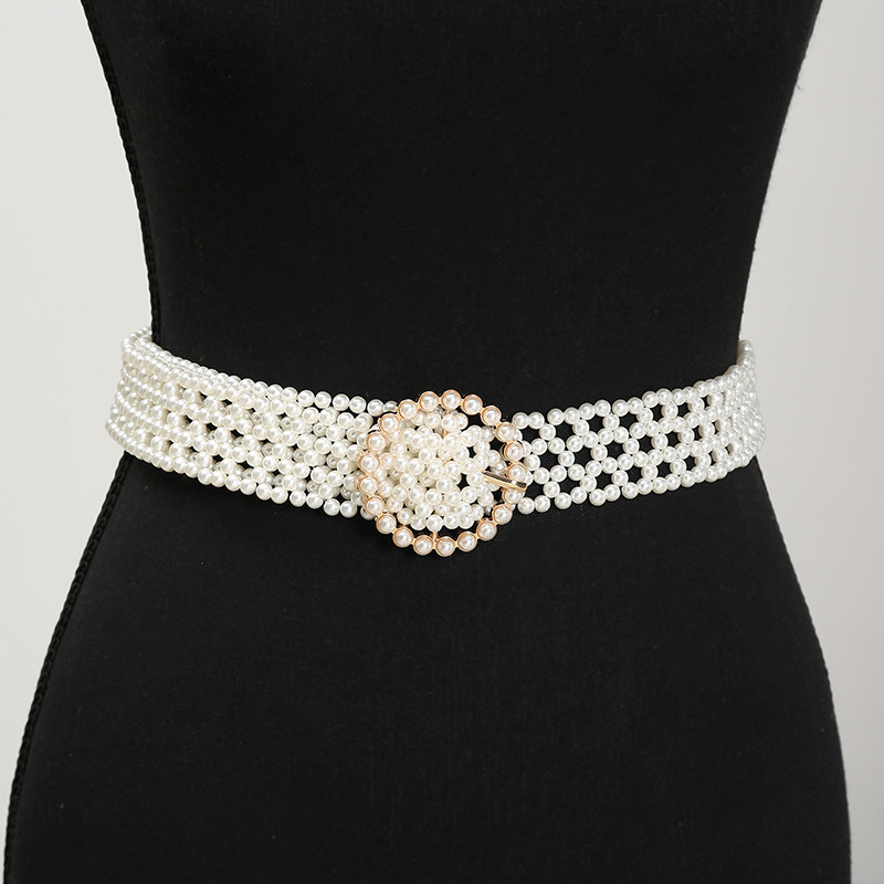Elegant Pearl Belt