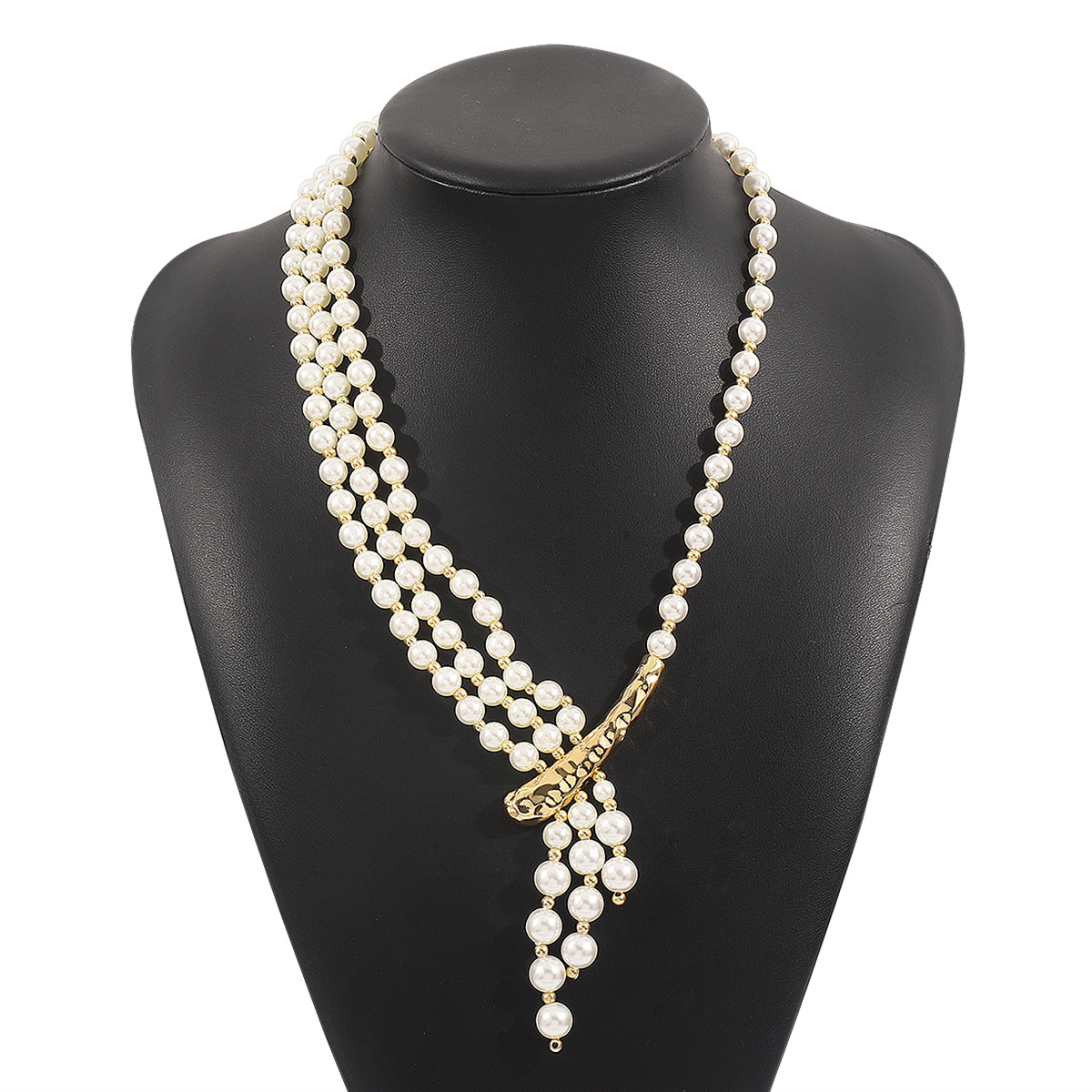 Retro-style Versatile Multi-layered Pearl Necklace