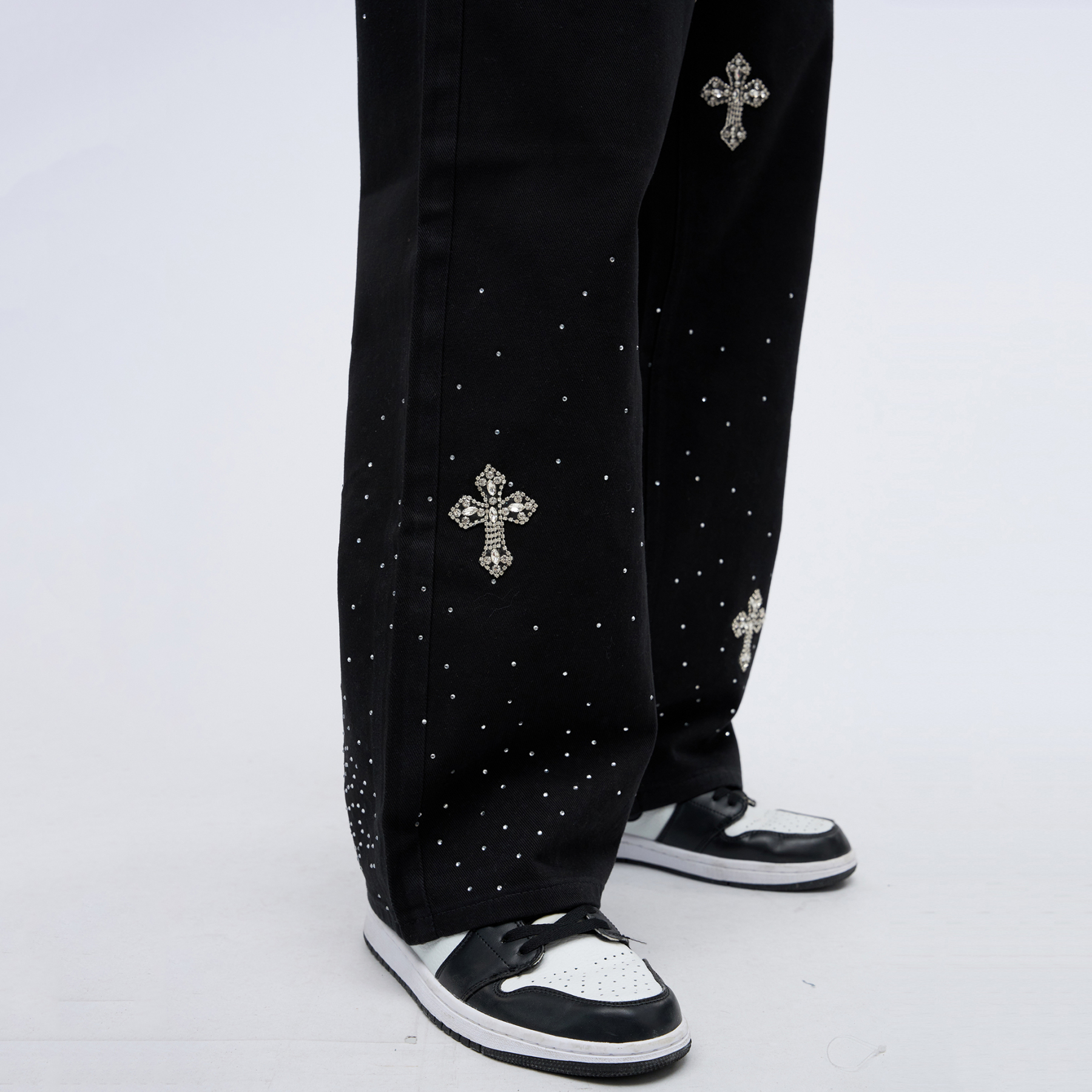 Sopula Rhinestones Cross Baggy Jeans