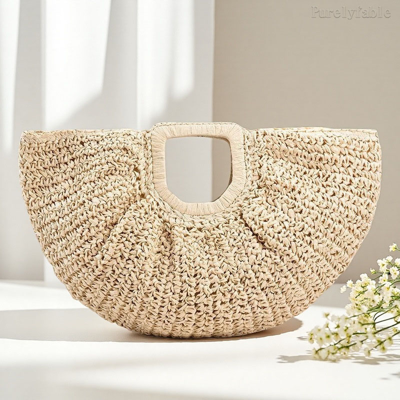 Beige Fan-Shaped Hand-Held Straw Bag