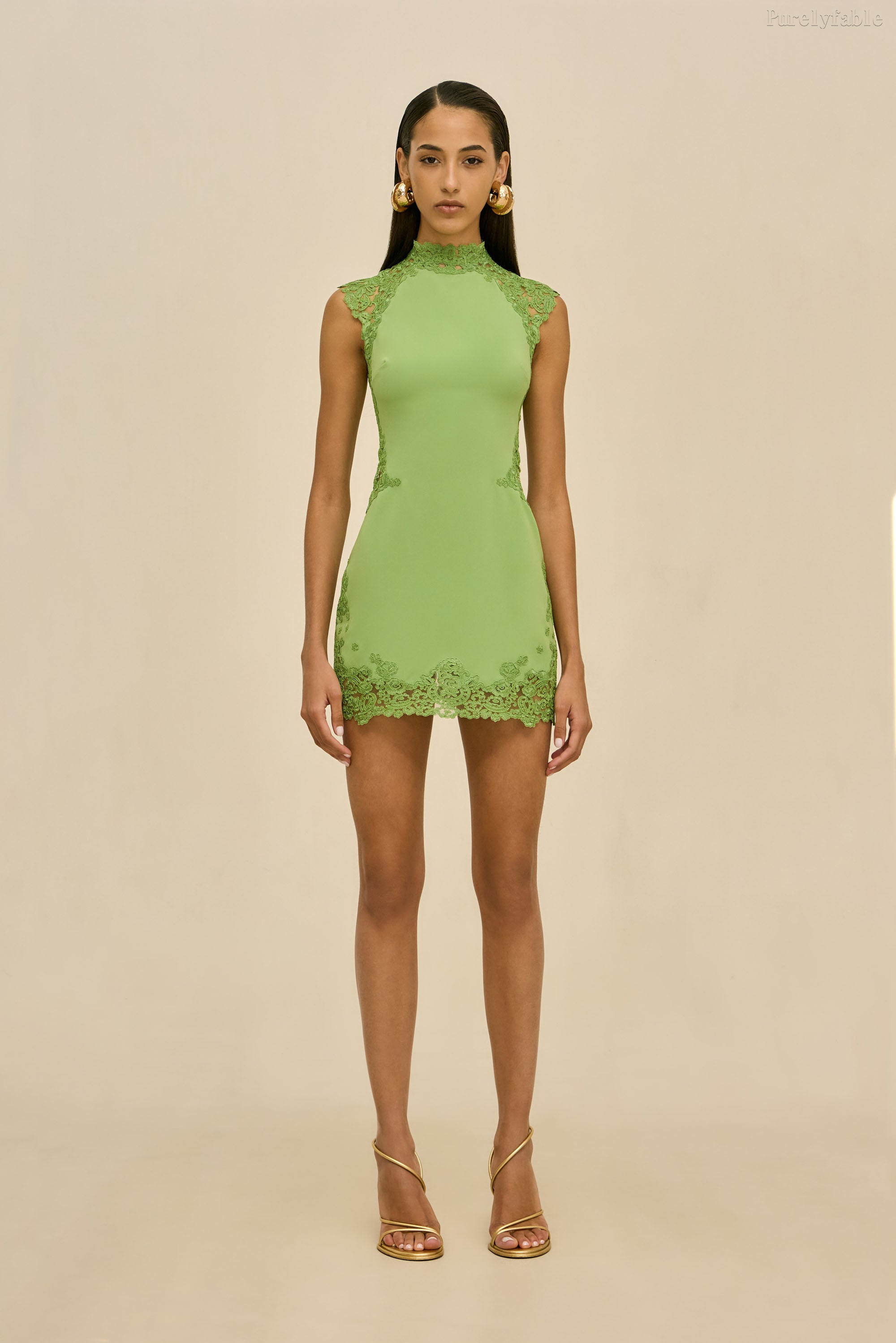 Evelina Green High-necked Tight-fitting Short Dress