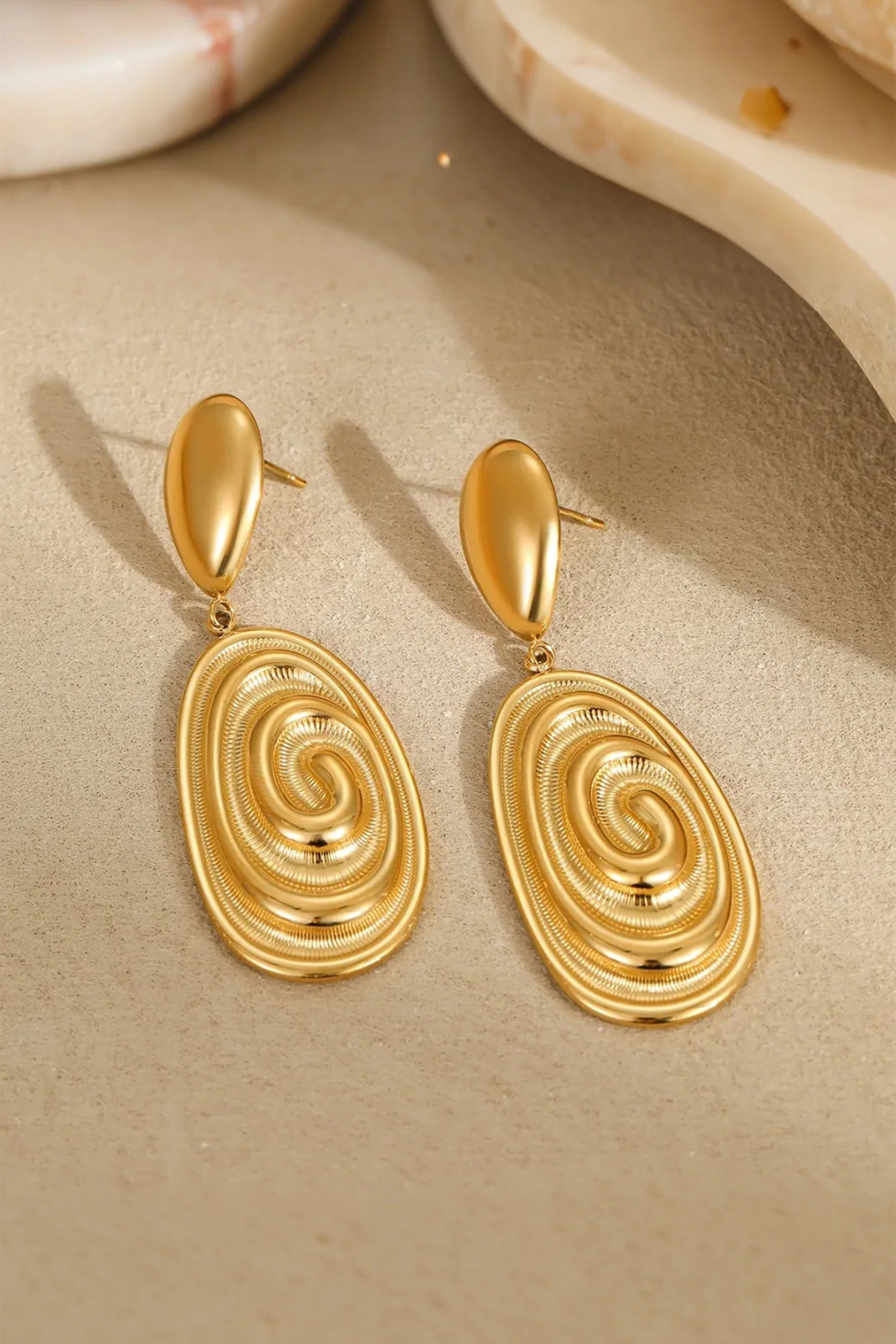 Oval Swirl Dangle Earrings-purelyfable