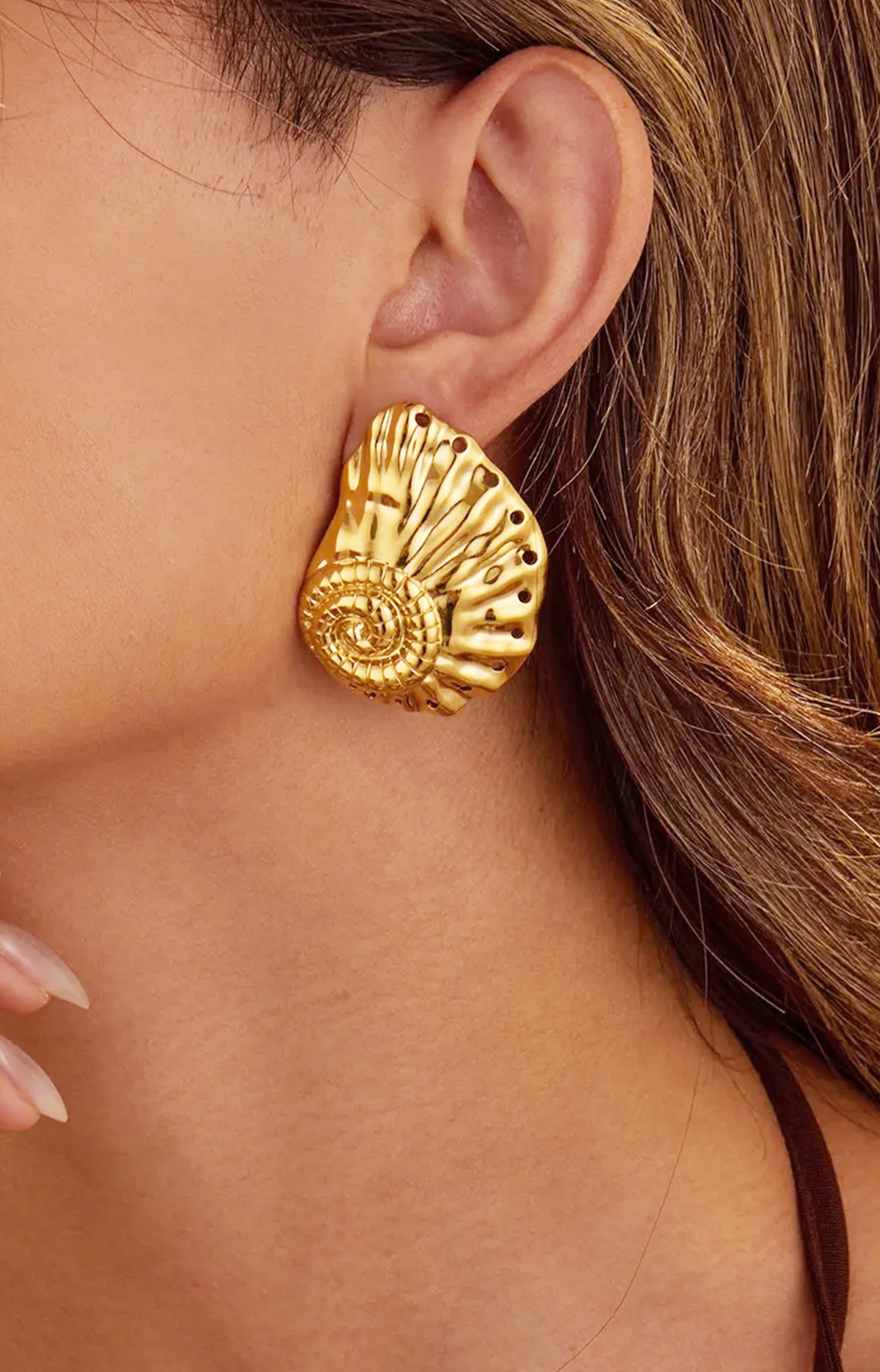 Seashell Stud Earrings-purelyfable