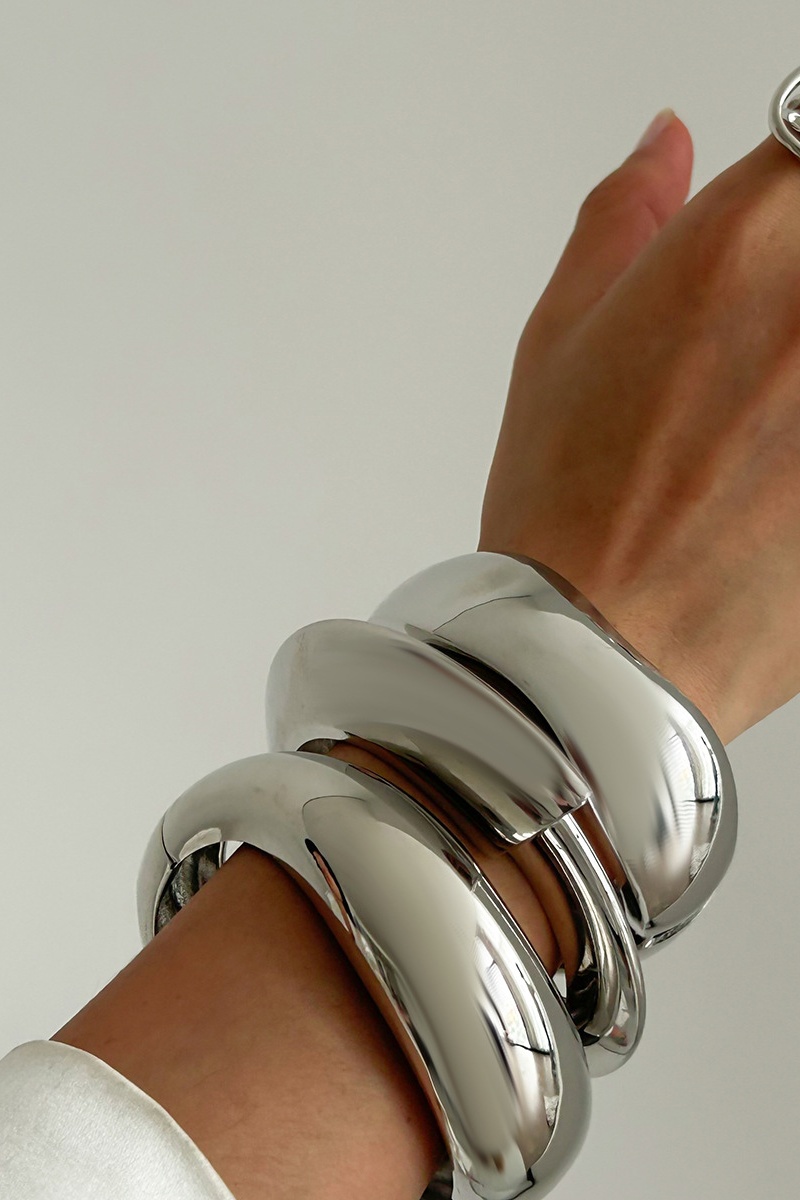 Irregular Shape Metal Bangle-purelyfable