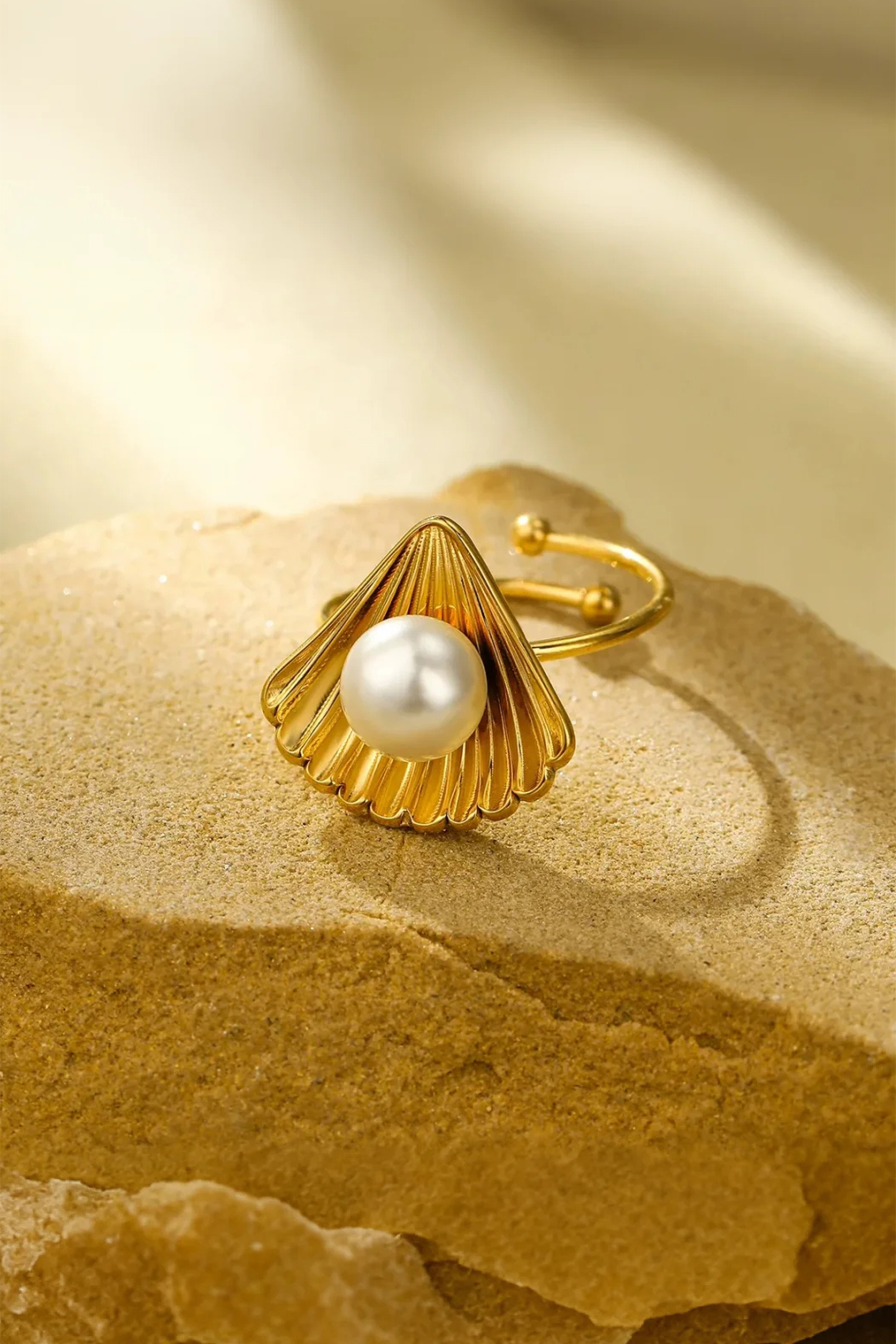 Scalloped Shell Pearl Accent Ring-purelyfable