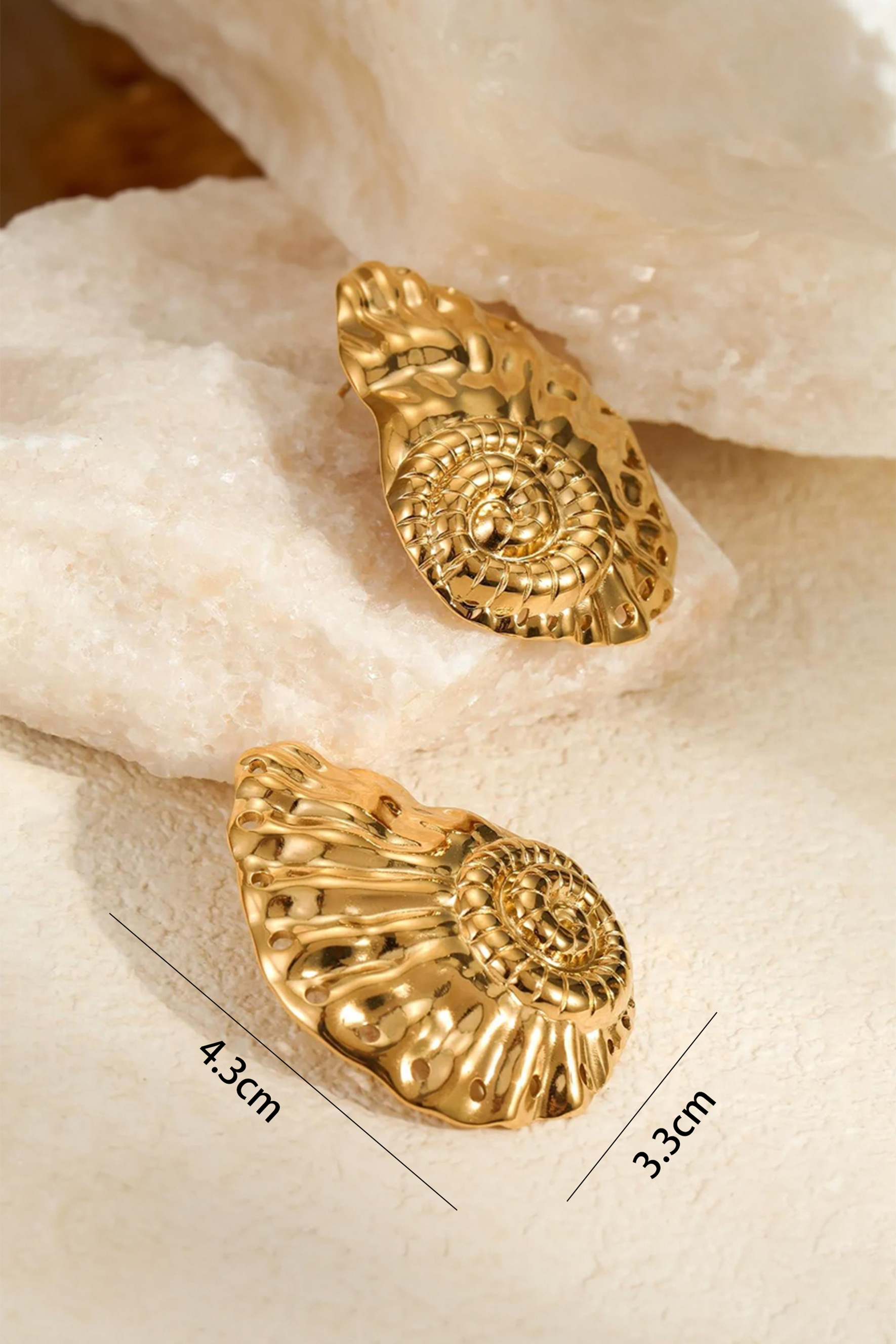 Seashell Stud Earrings-purelyfable
