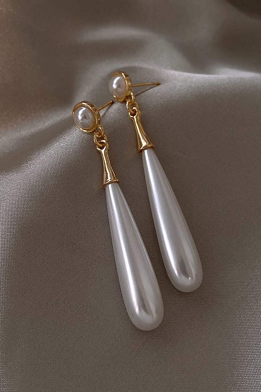 Teardrop Faux Pearl Earrings-purelyfable
